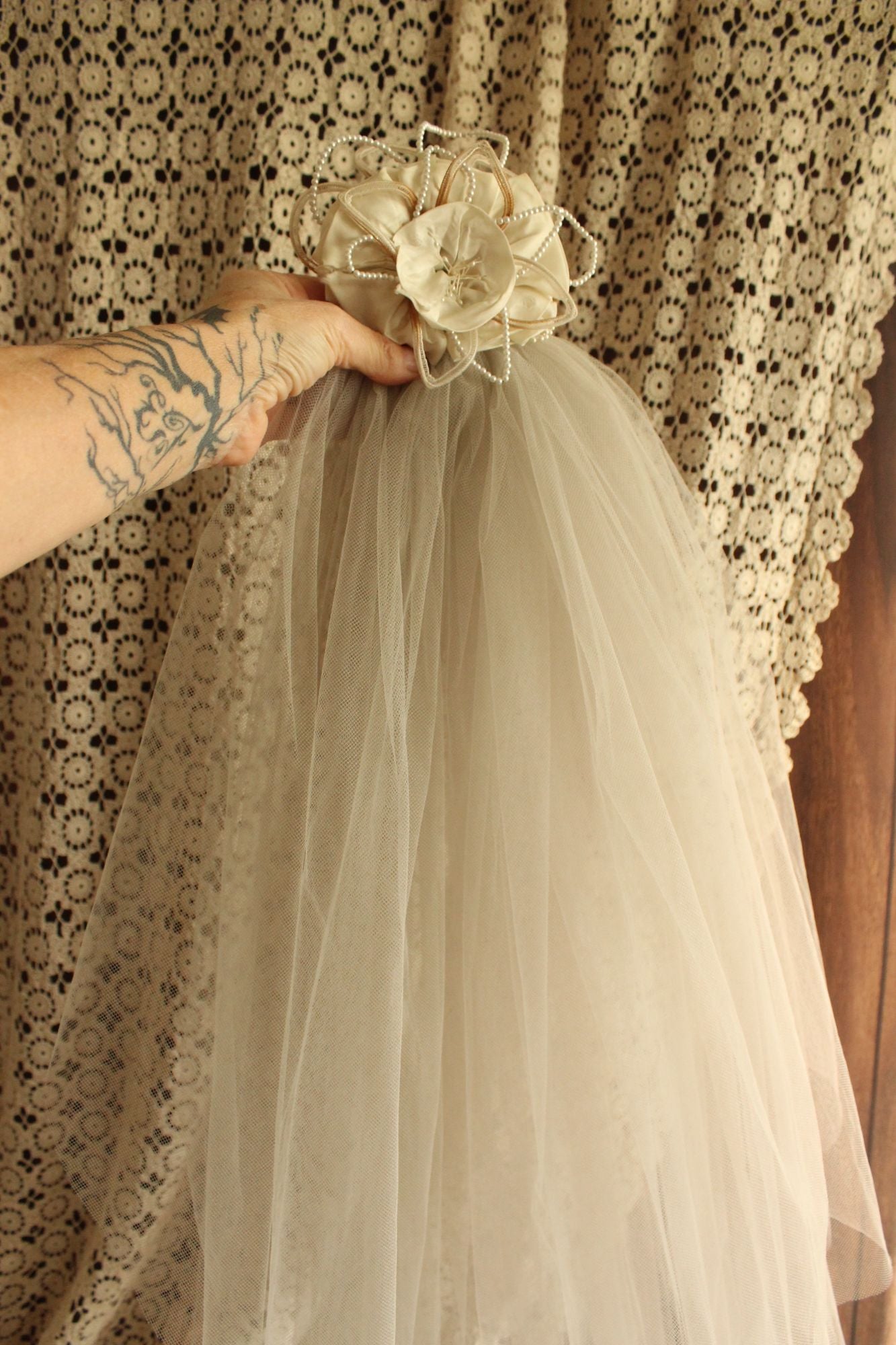 Vintage 1940s 1950s Bridal Veil With Tulle And Pearl Trim