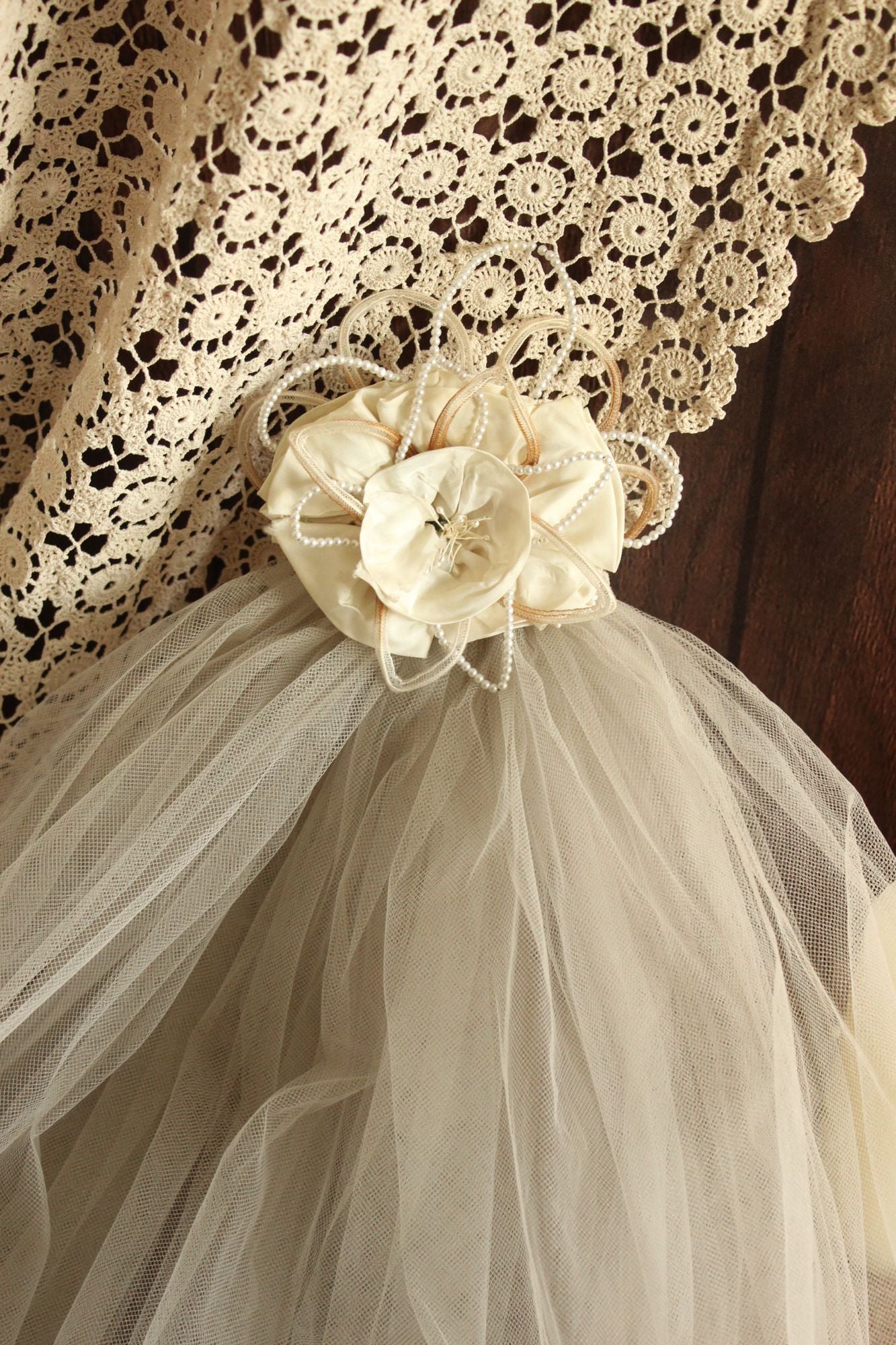Vintage 1940s 1950s Bridal Veil With Tulle And Pearl Trim