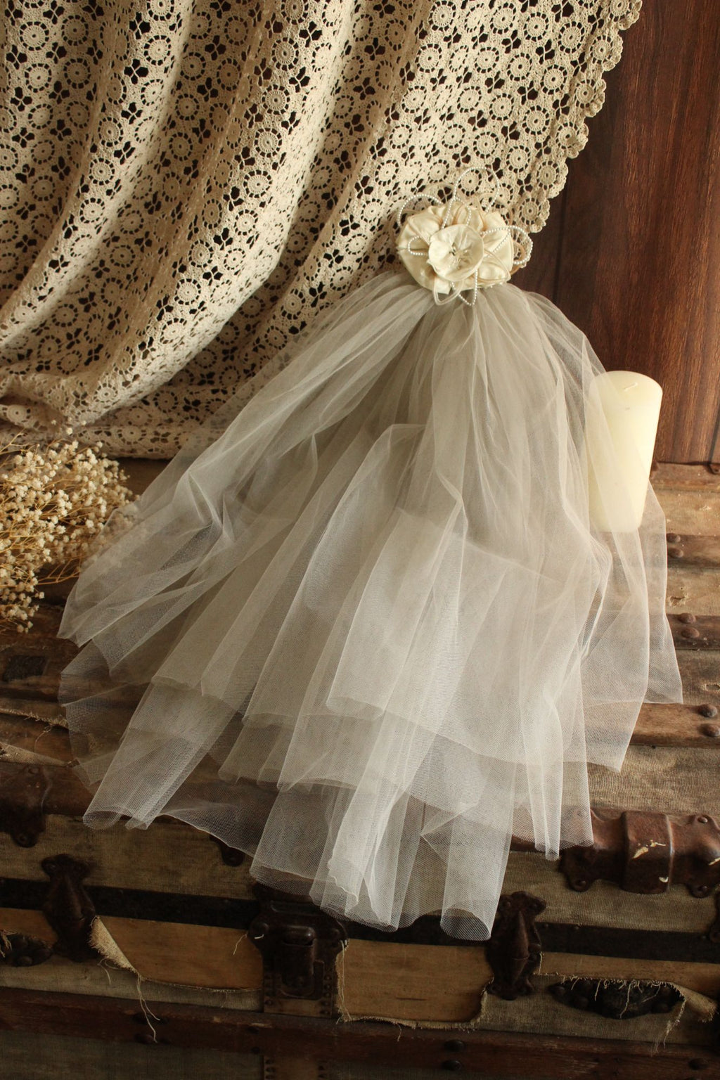 Vintage 1940s 1950s Bridal Veil With Tulle And Pearl Trim