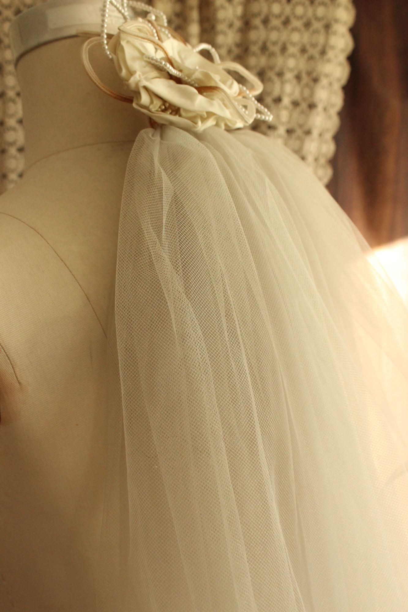 Vintage 1940s 1950s Bridal Veil With Tulle And Pearl Trim