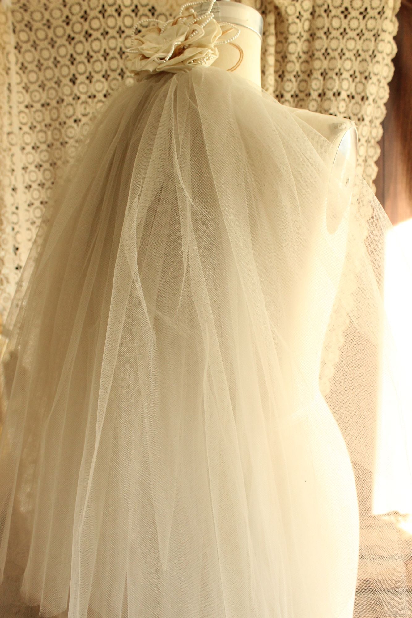 Vintage 1940s 1950s Bridal Veil With Tulle And Pearl Trim