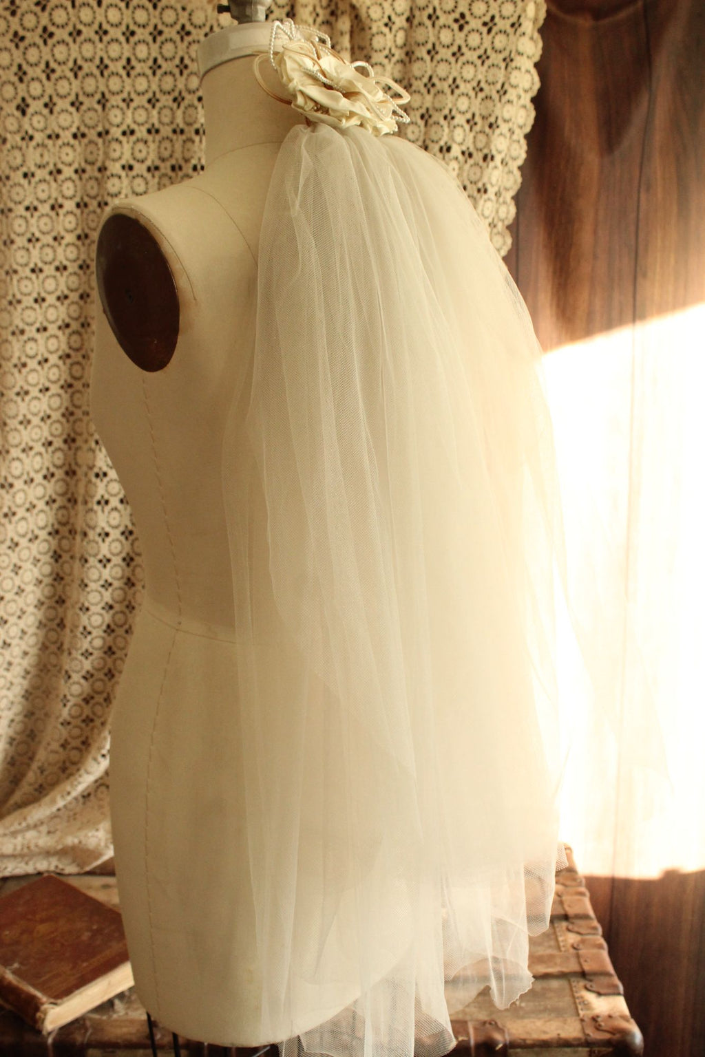 Vintage 1940s 1950s Bridal Veil With Tulle And Pearl Trim