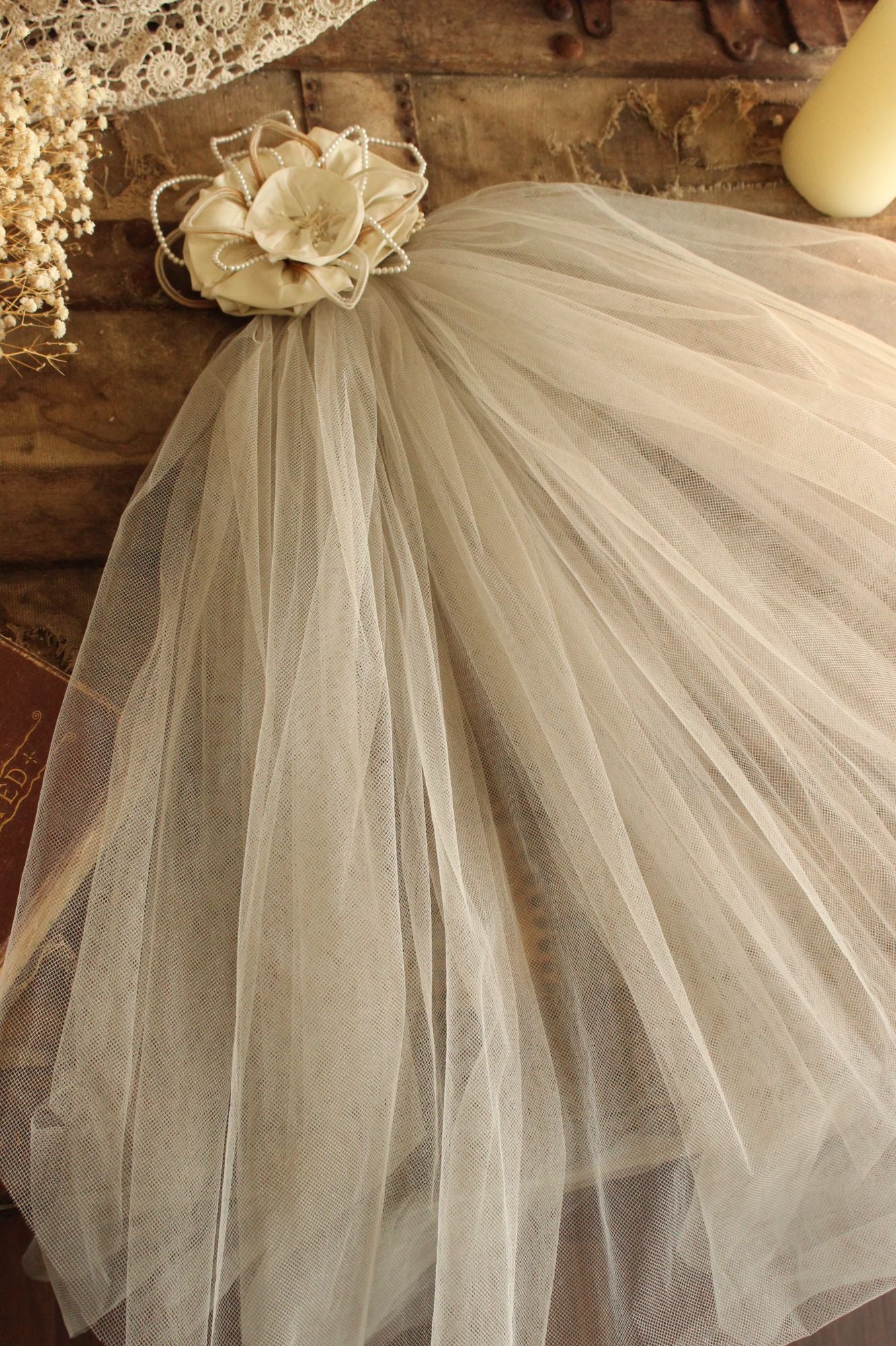 Vintage 1940s 1950s Bridal Veil With Tulle And Pearl Trim
