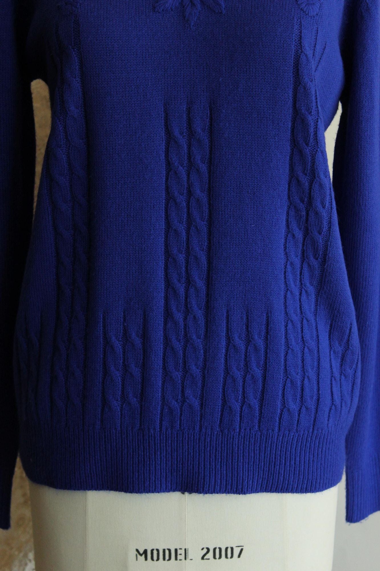 Vintage 1990s Salon Studio Royal Blue Acrylic Sweater