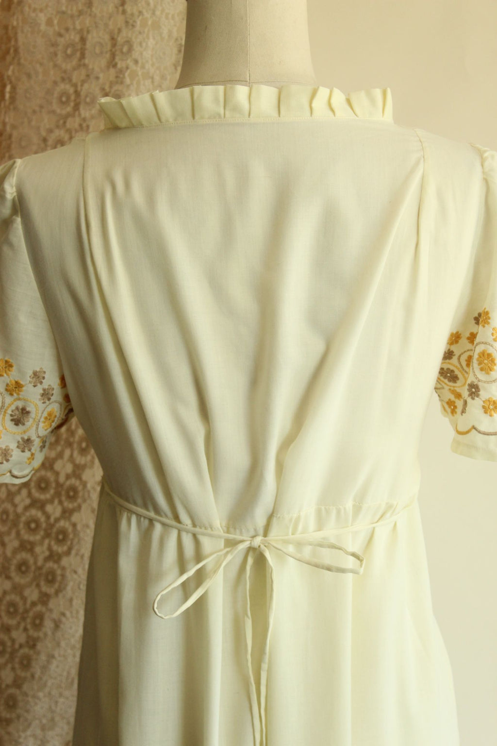 Vintage 1970s Yellow Embroidered Boho Maxidress