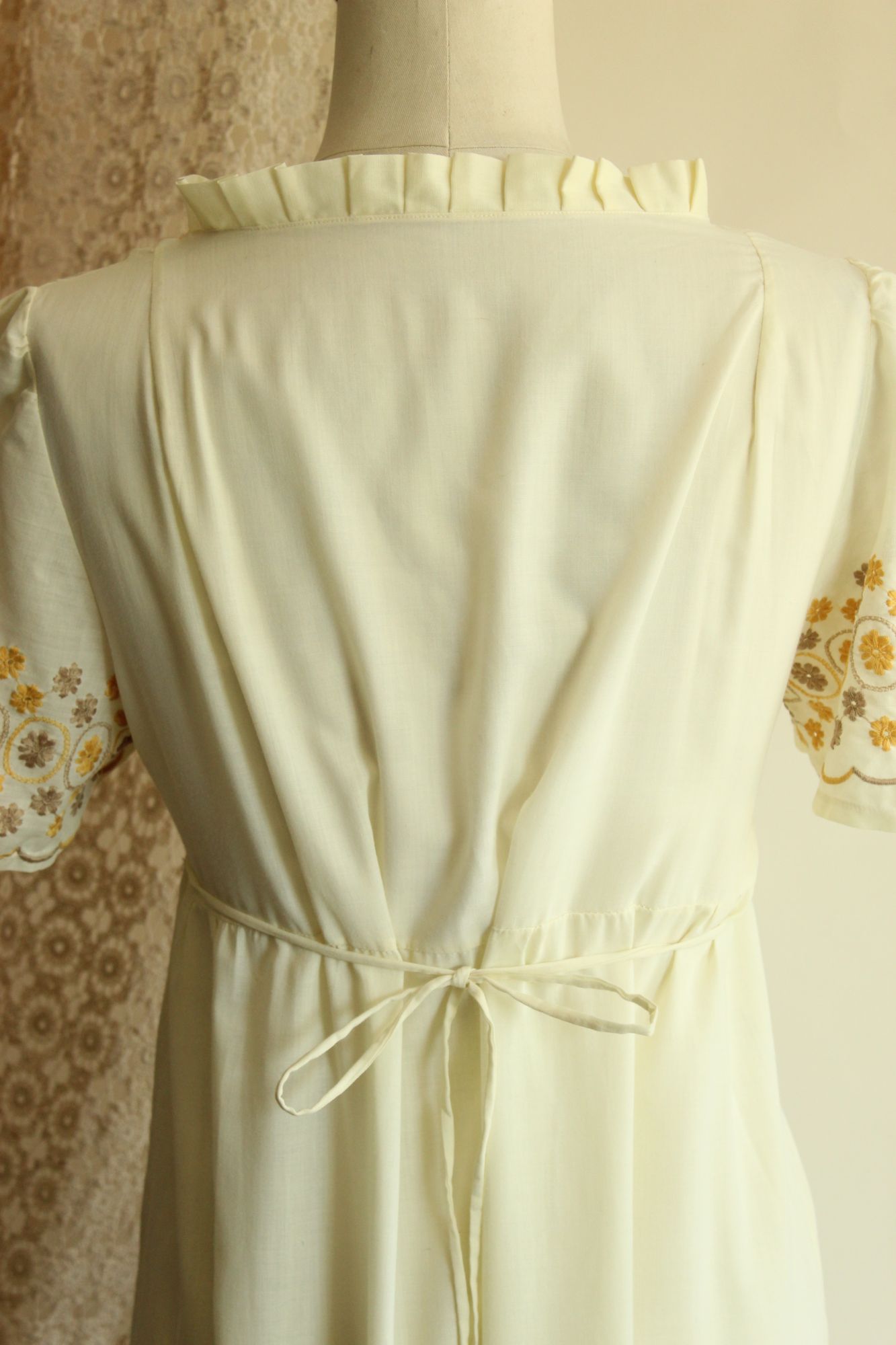 Vintage 1970s Yellow Embroidered Boho Maxidress