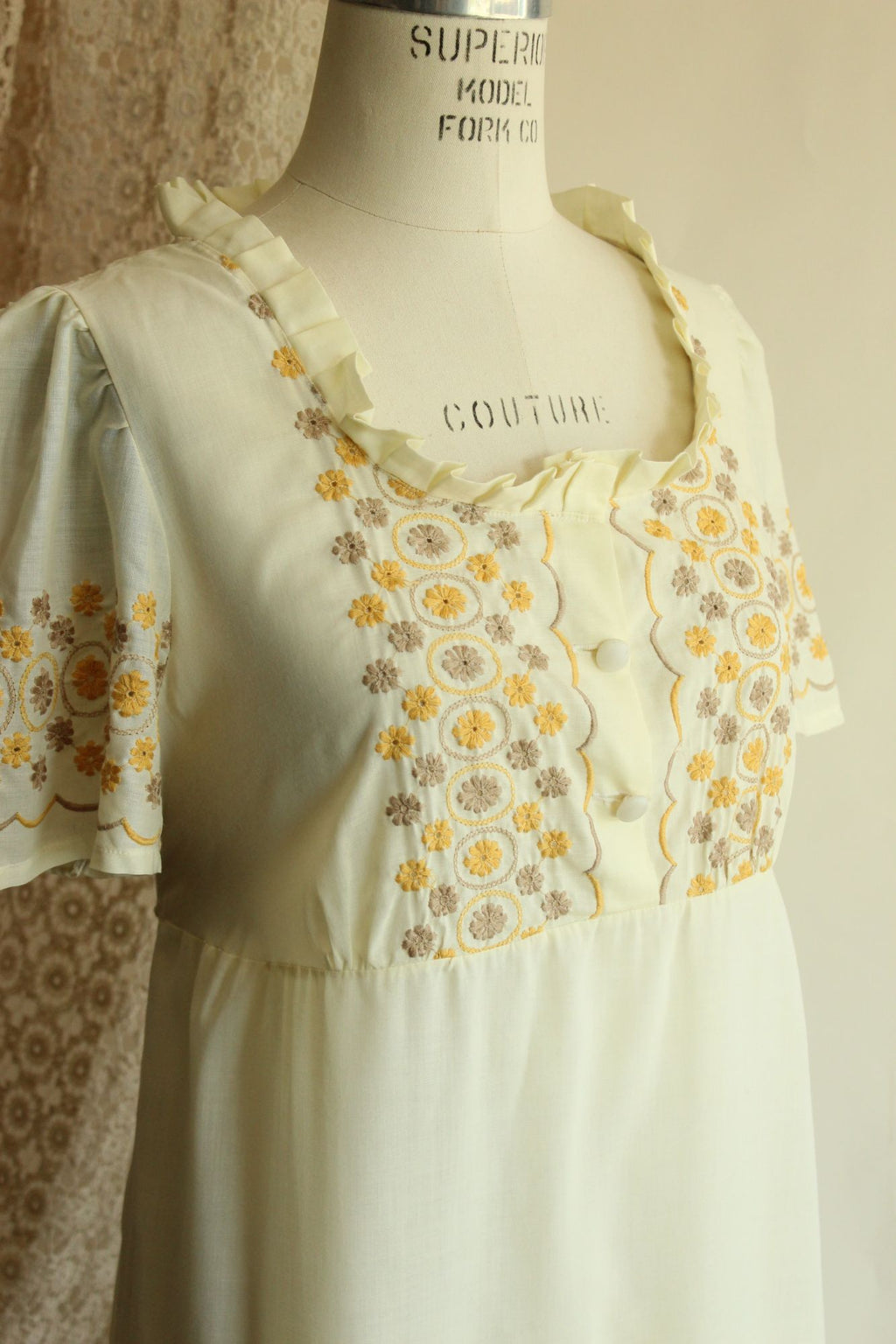 Vintage 1970s Yellow Embroidered Boho Maxidress