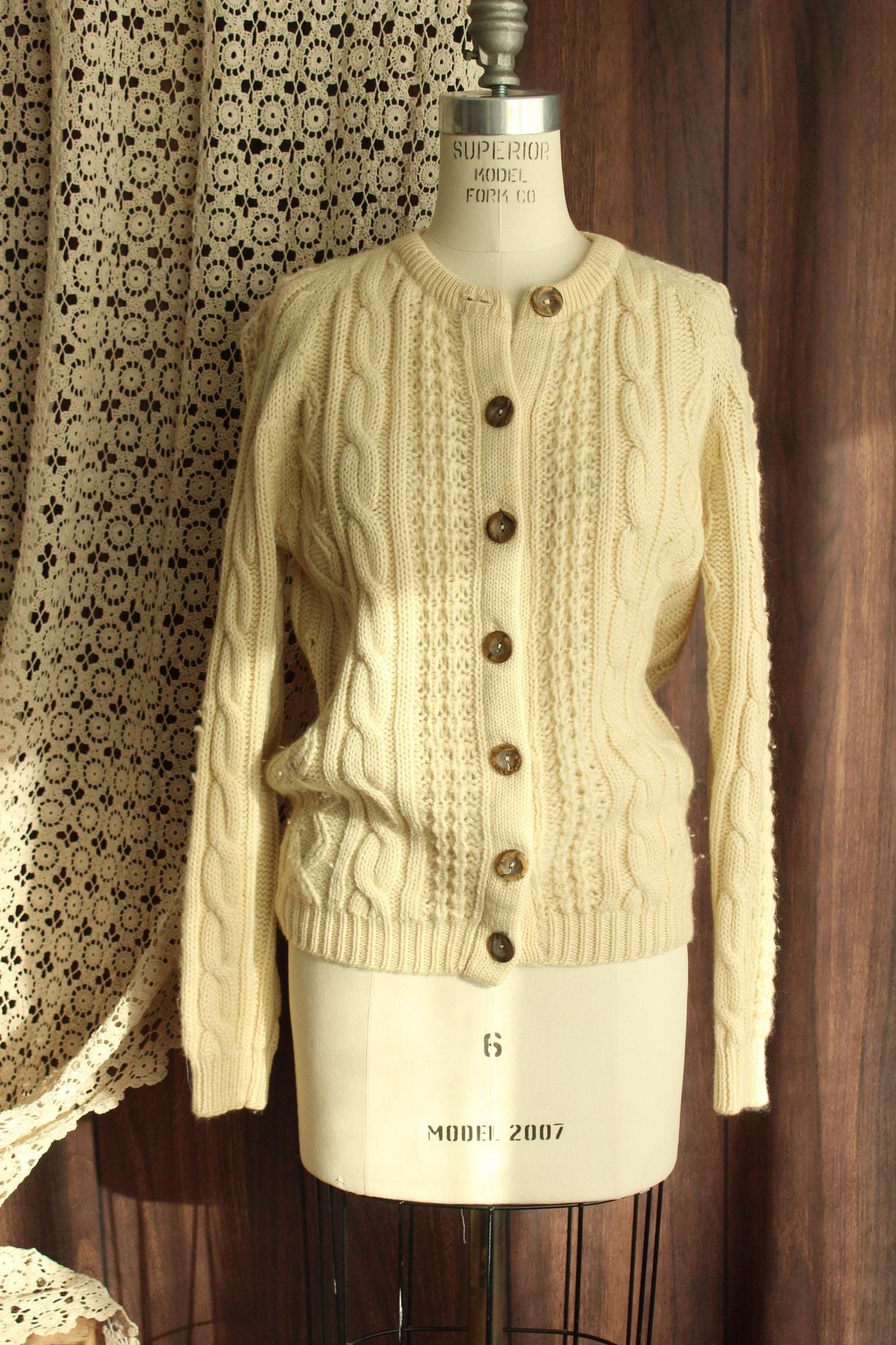 Vintage 1960s Tarni Handknit Ivory Wool Cable Knit Cardigan