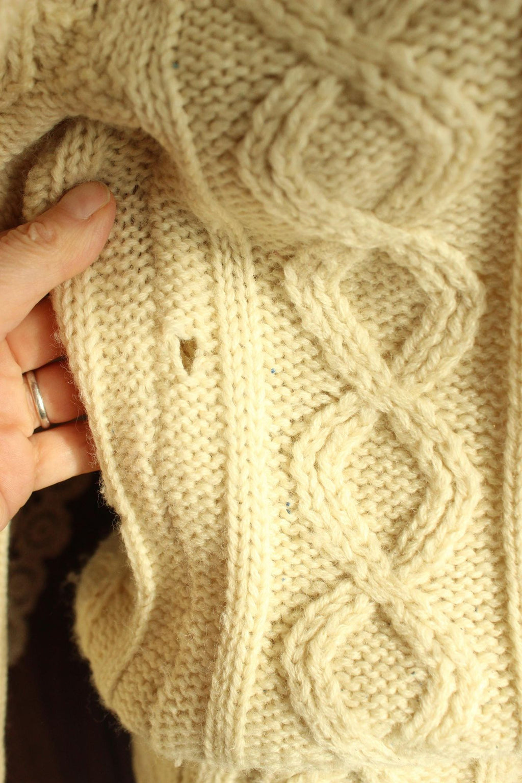 Vintage 1960s Tarni Handknit Ivory Wool Cable Knit Cardigan