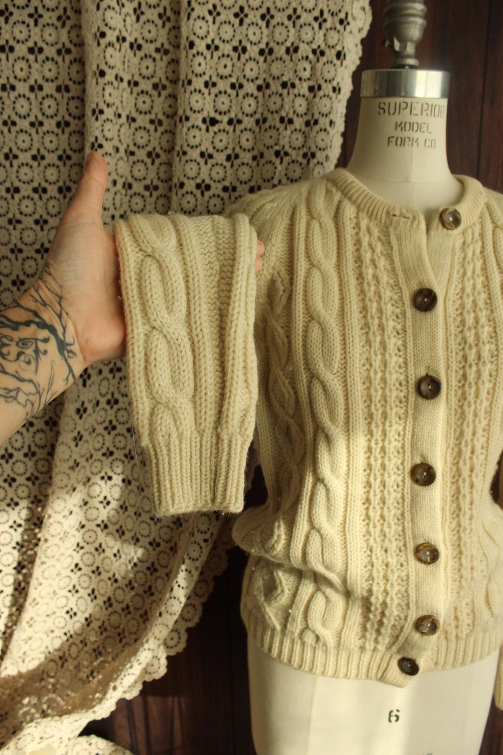 Vintage 1960s Tarni Handknit Ivory Wool Cable Knit Cardigan