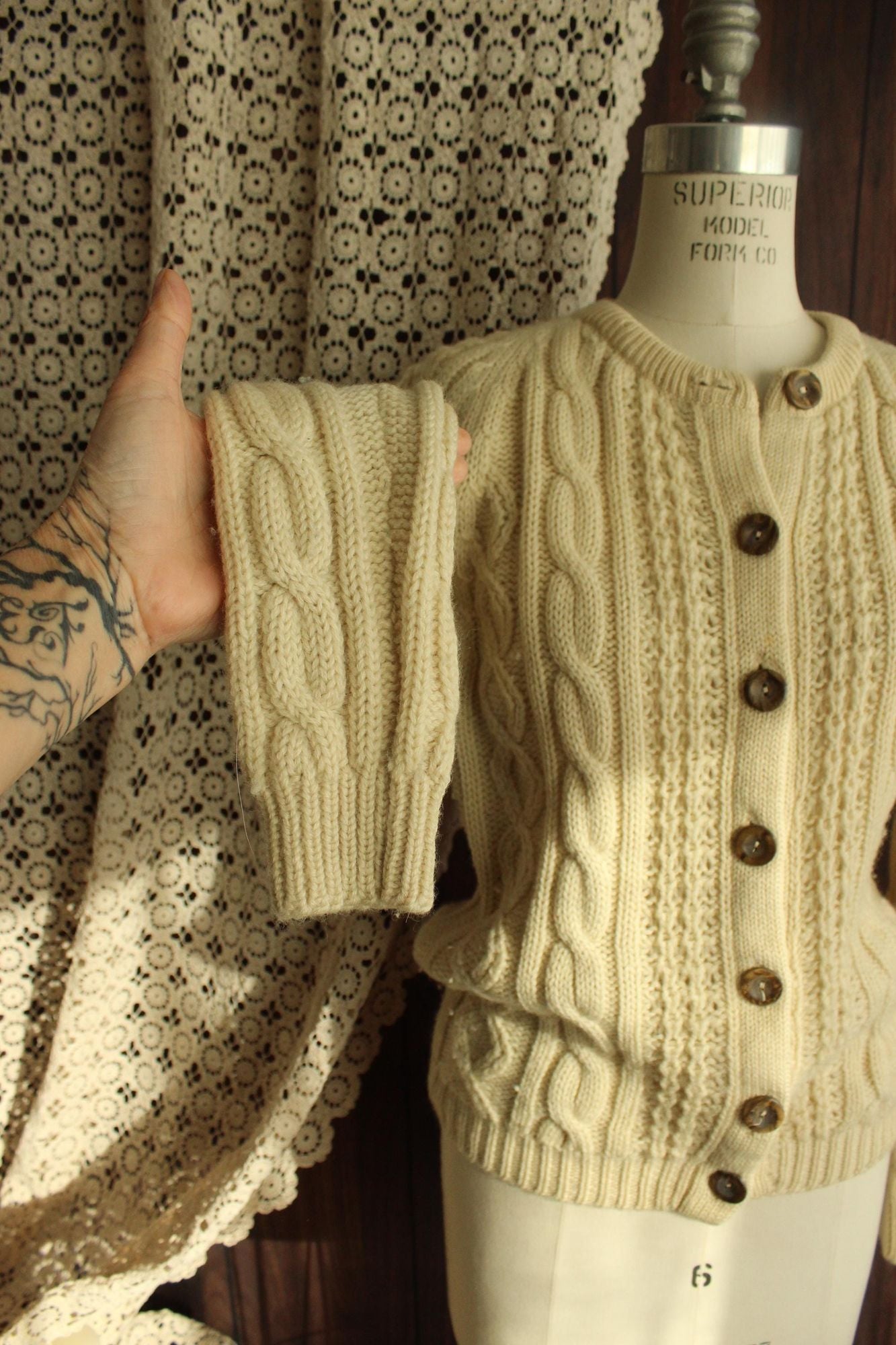 Vintage 1960s Tarni Handknit Ivory Wool Cable Knit Cardigan