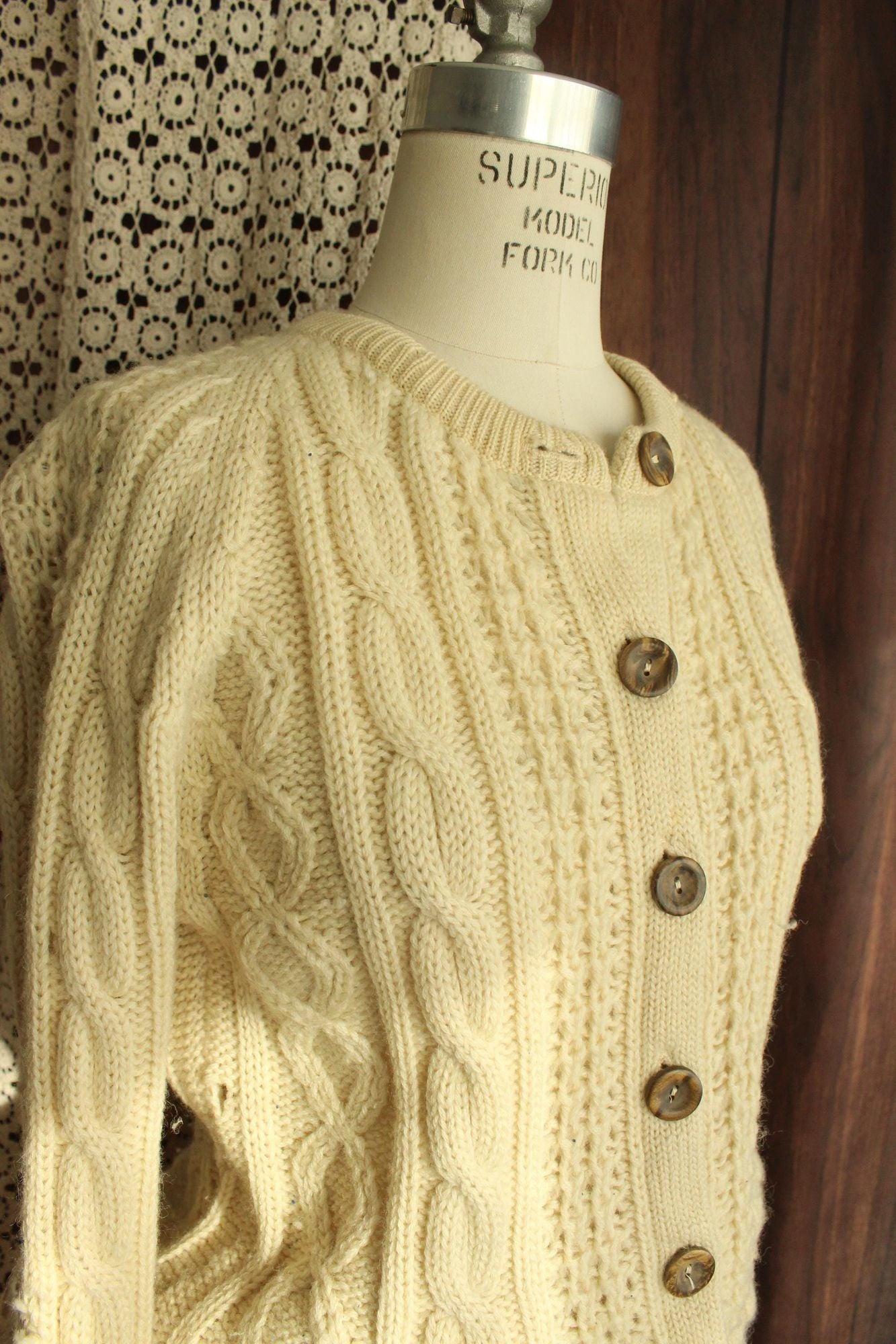 Vintage 1960s Tarni Handknit Ivory Wool Cable Knit Cardigan