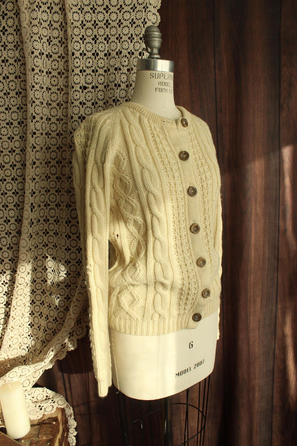 Vintage 1960s Tarni Handknit Ivory Wool Cable Knit Cardigan