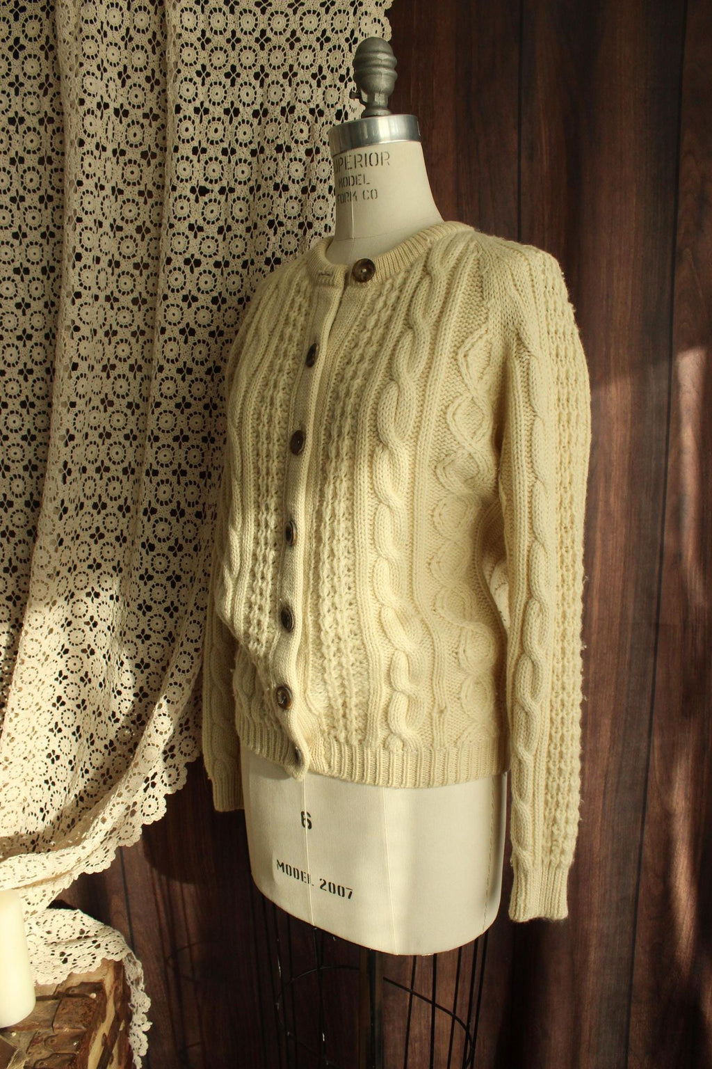 Vintage 1960s Tarni Handknit Ivory Wool Cable Knit Cardigan