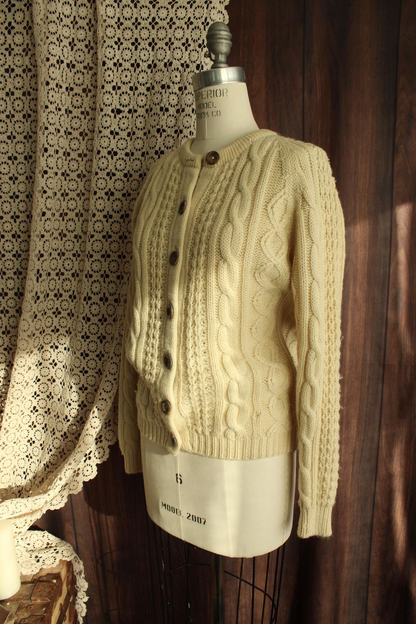 Vintage 1960s Tarni Handknit Ivory Wool Cable Knit Cardigan