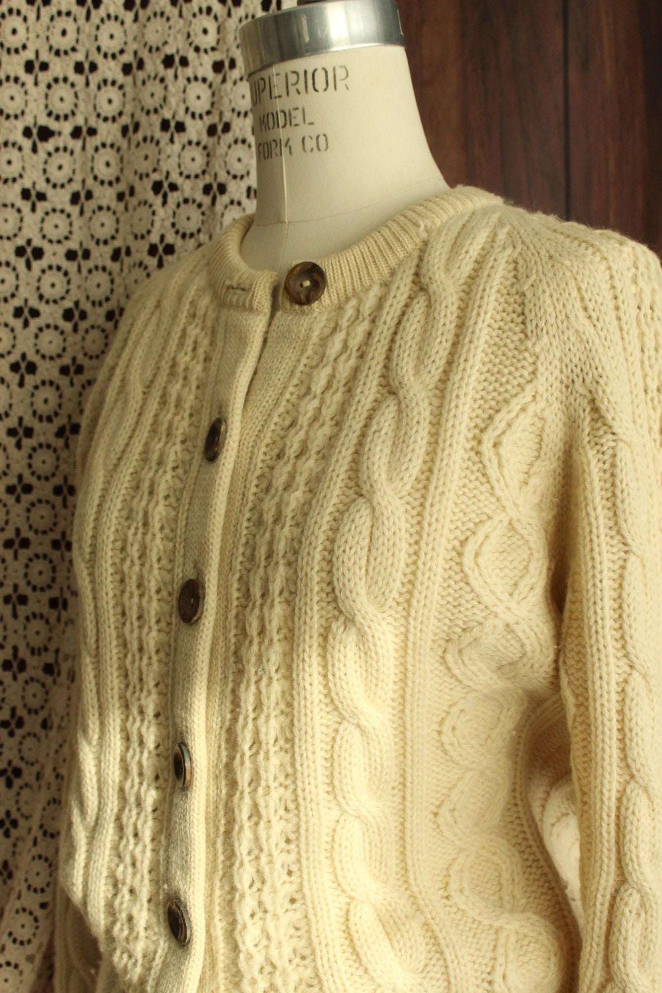 Vintage 1960s Tarni Handknit Ivory Wool Cable Knit Cardigan