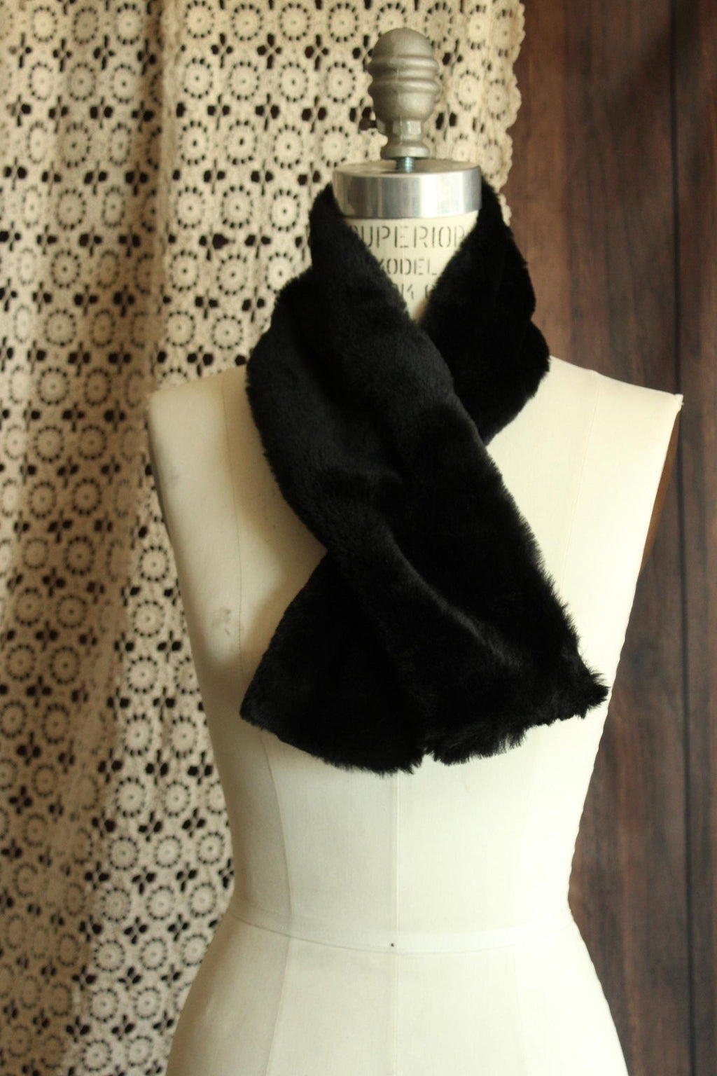 Vintage 1980s Faux Fur Pull Through Wrap