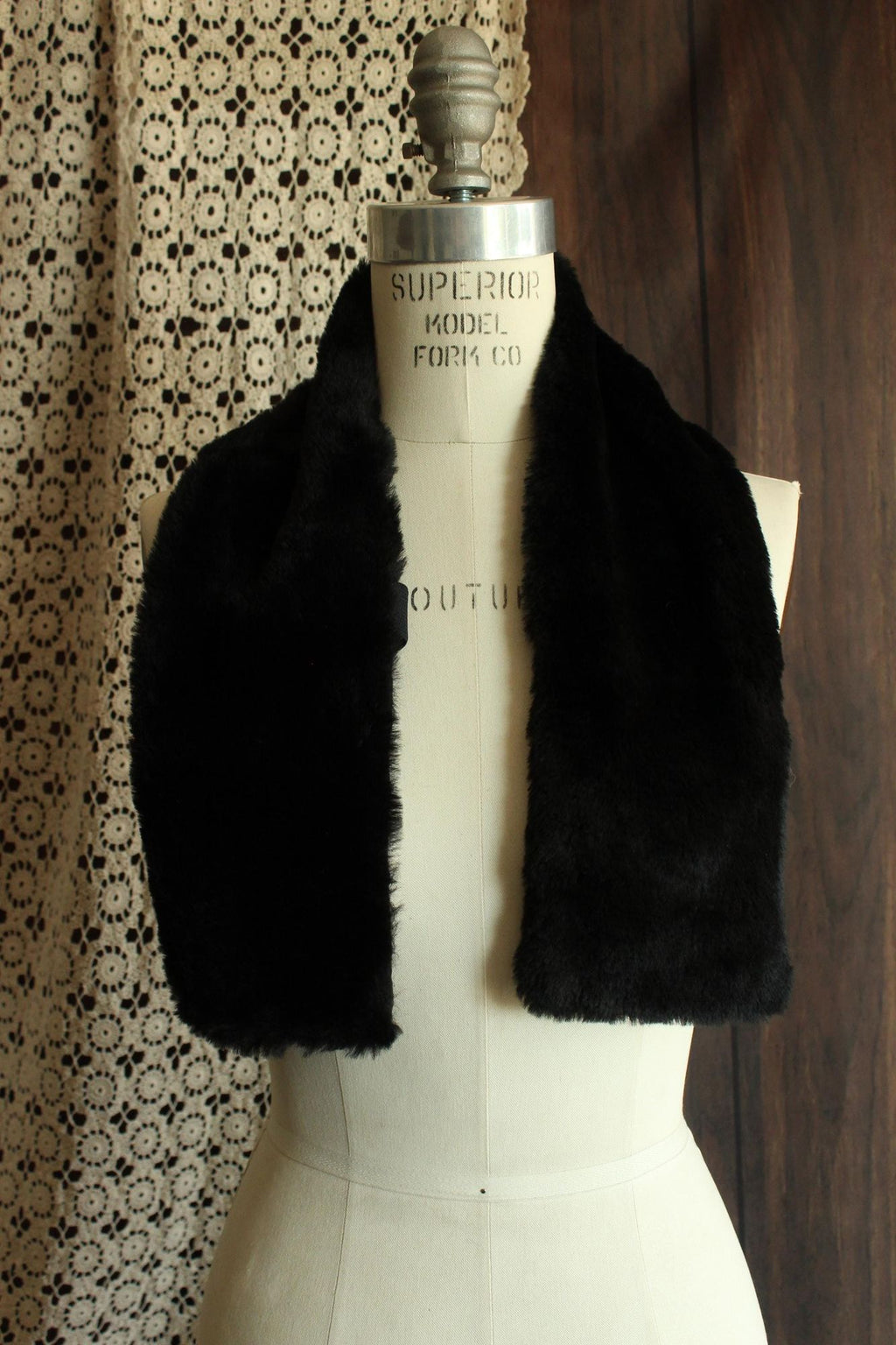 Vintage 1980s Faux Fur Pull Through Wrap