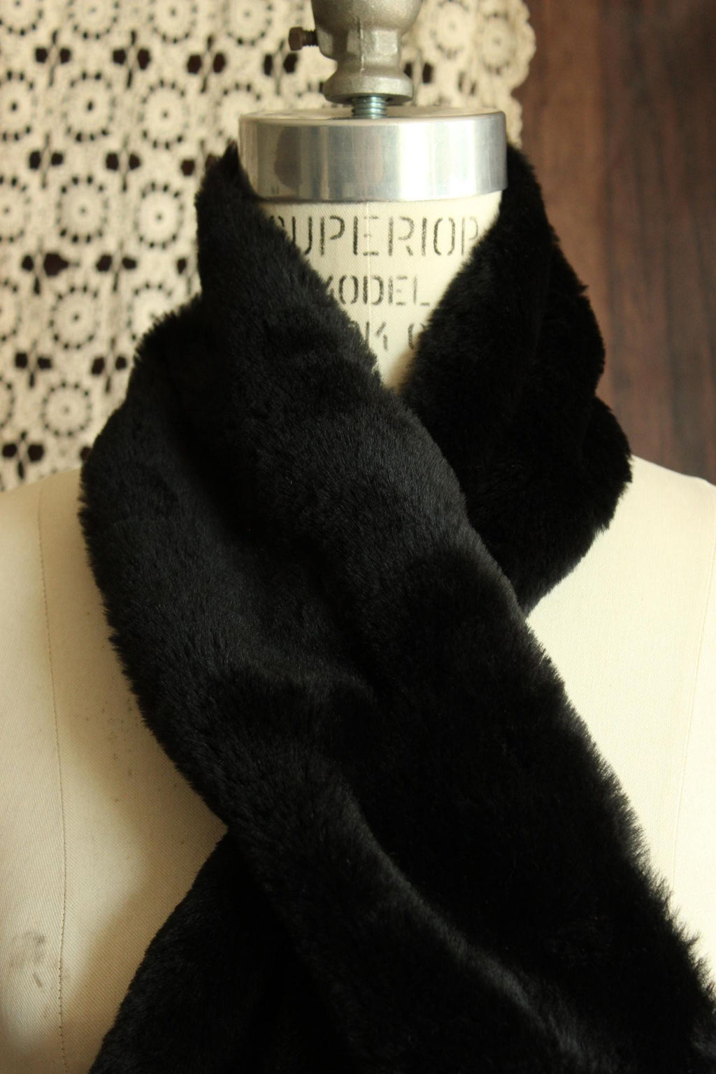Vintage 1980s Faux Fur Pull Through Wrap