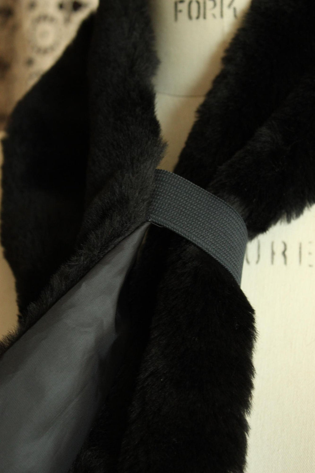 Vintage 1980s Faux Fur Pull Through Wrap