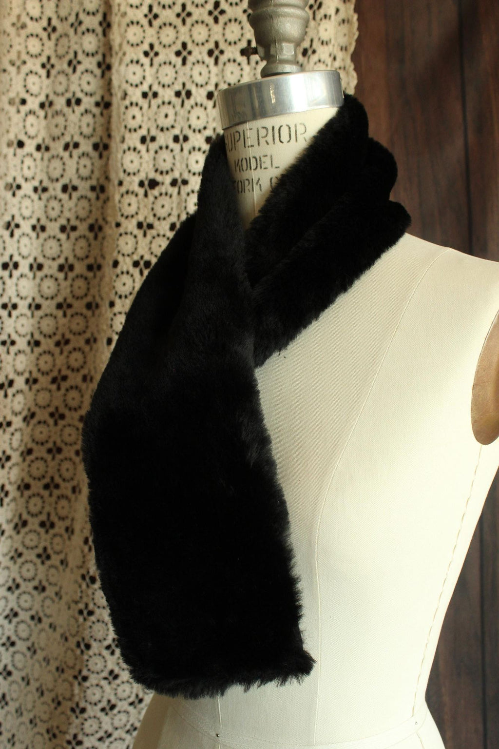 Vintage 1980s Faux Fur Pull Through Wrap