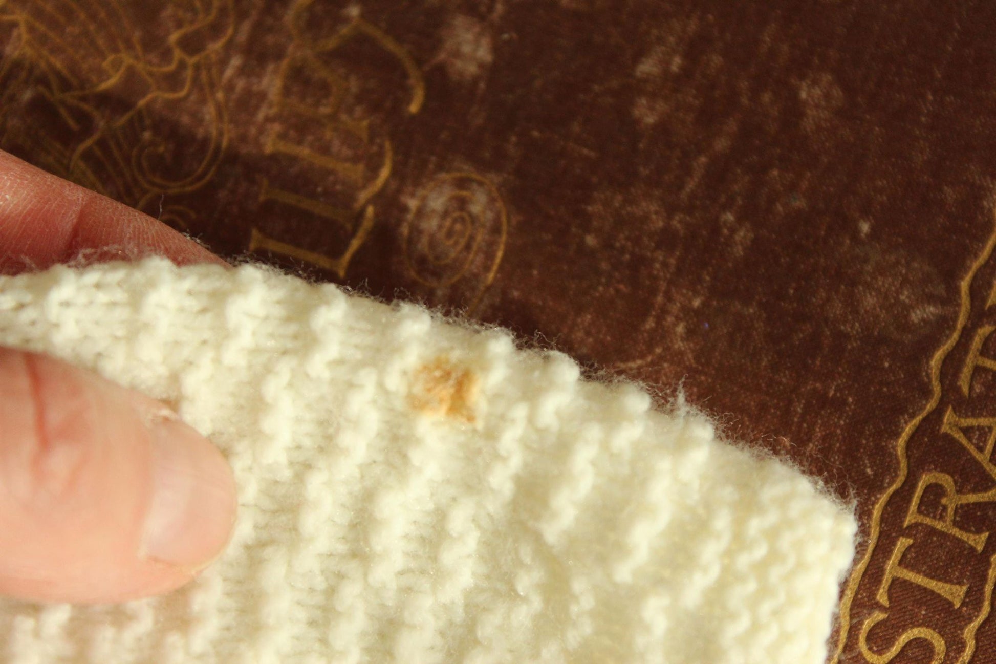 Vintage 1950s Winter White Knit baby bonnet with Ribbon Ties