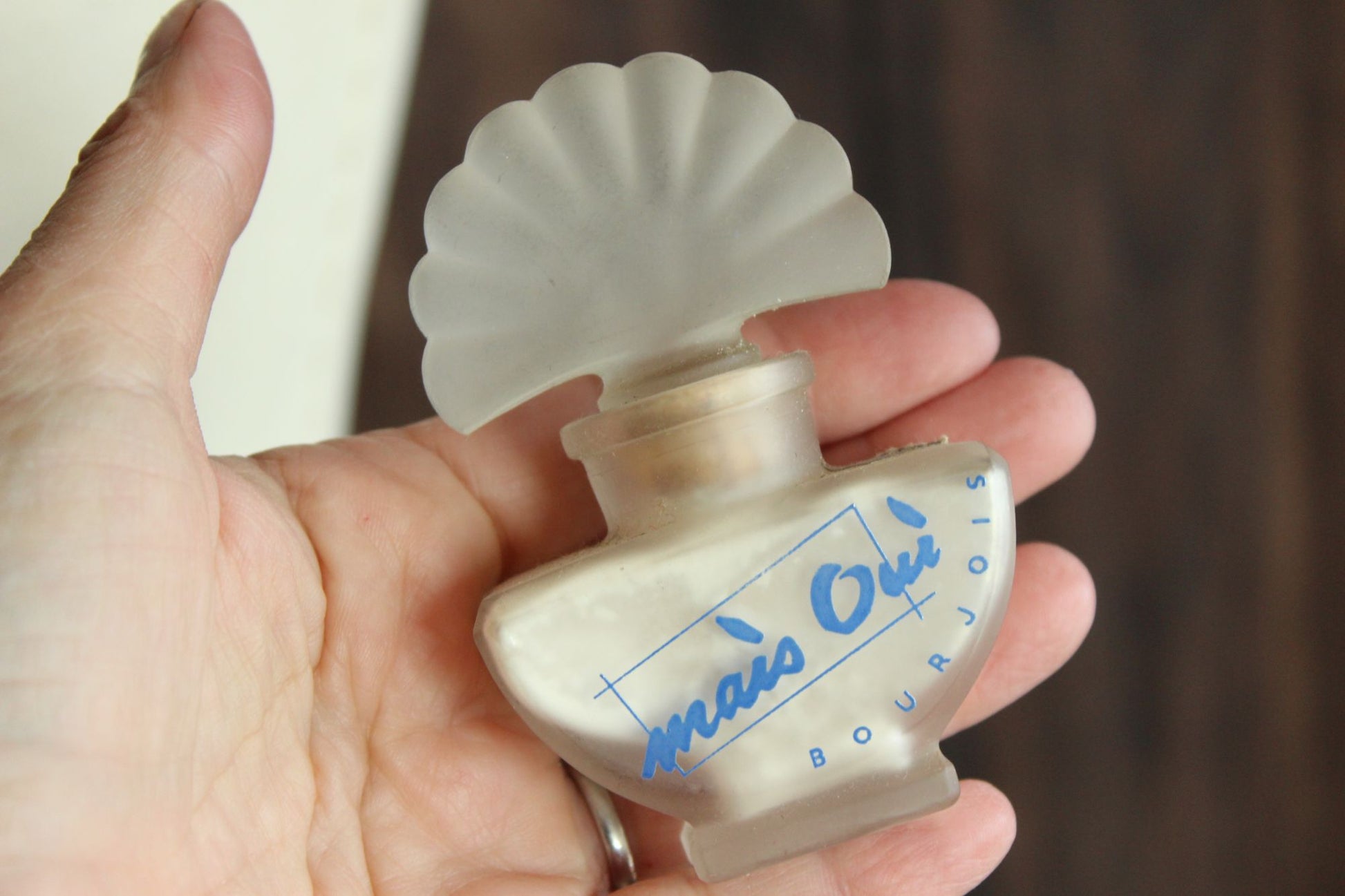 1940s Bourjois Mais Oui Perfumed Talc