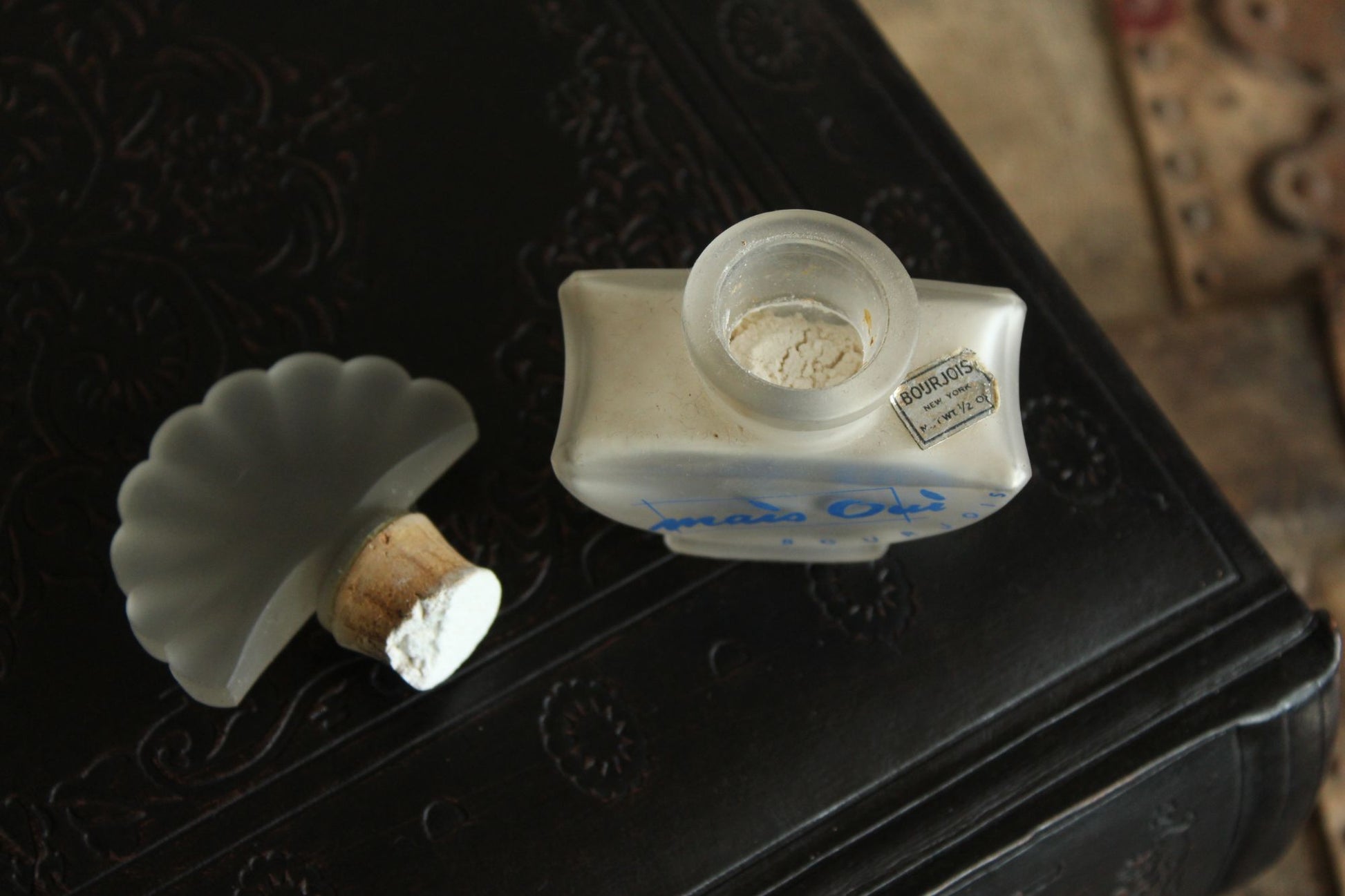 1940s Bourjois Mais Oui Perfumed Talc