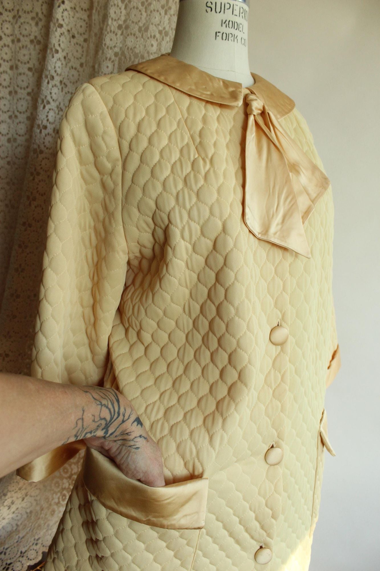 Vintage 1960s Gossard Artemis Golden Yellow Quilted Robe