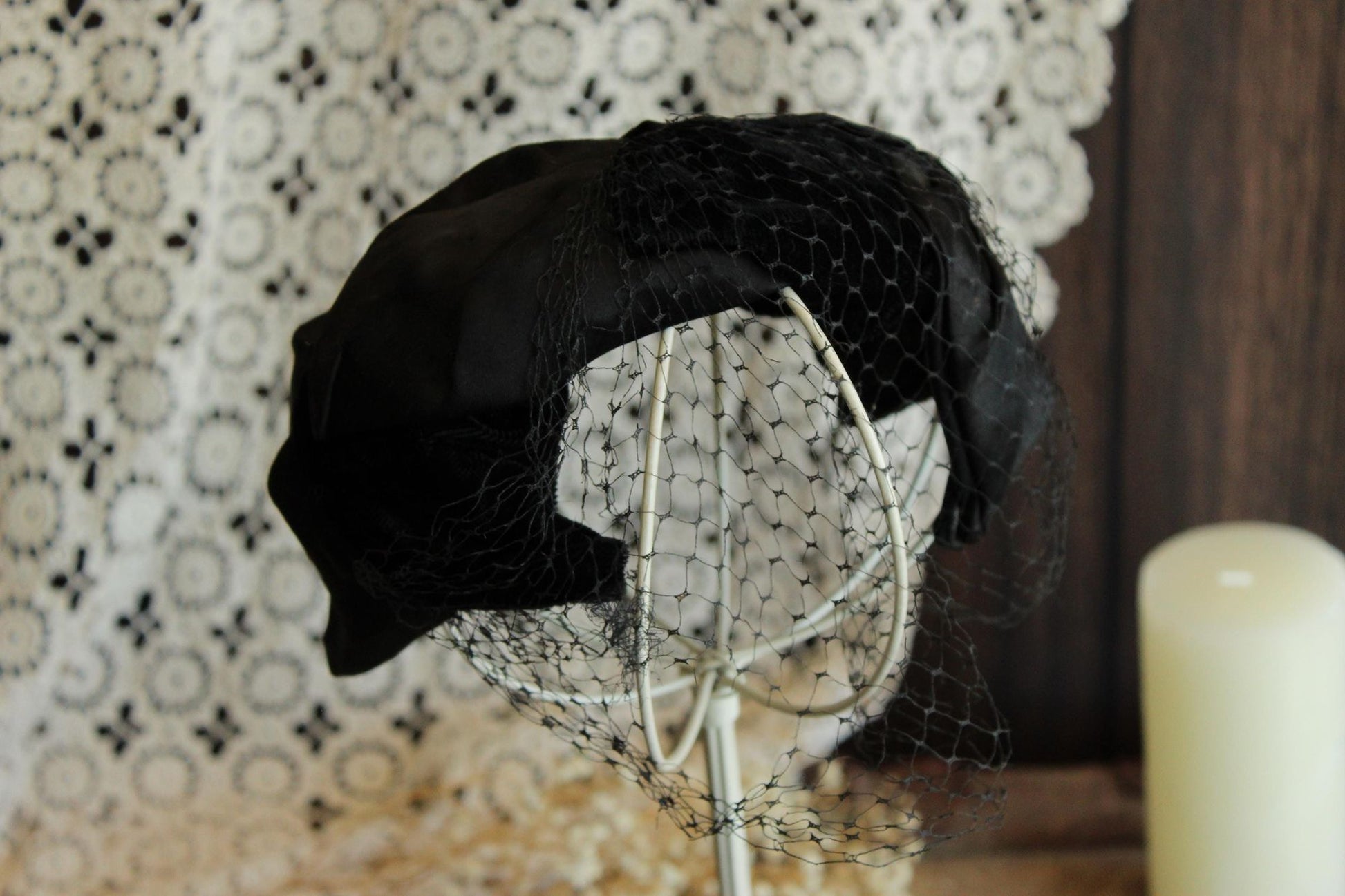 Vintage 1950s Black Satin and Velvet Curvette Hat With Birdcage Veil,