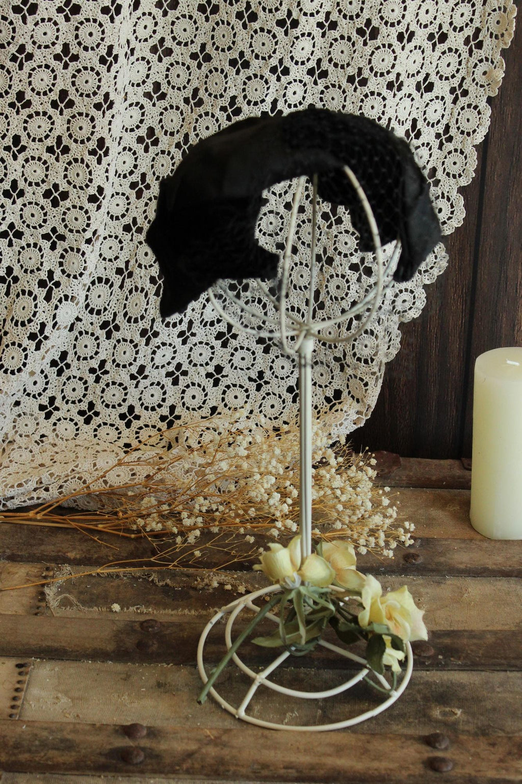Vintage 1950s Black Satin and Velvet Curvette Hat With Birdcage Veil,