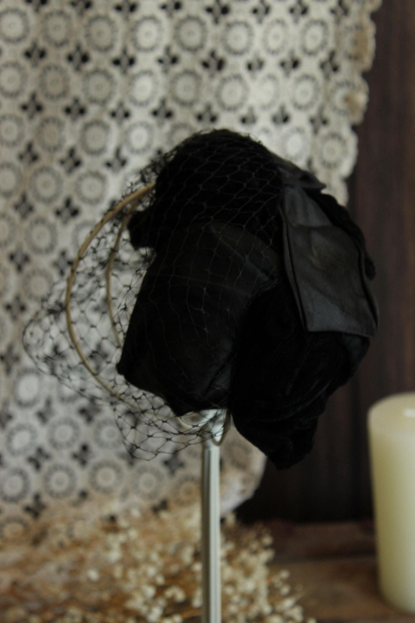 Vintage 1950s Black Satin and Velvet Curvette Hat With Birdcage Veil,
