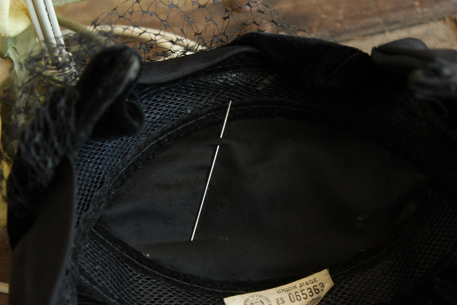 Vintage 1950s Black Satin and Velvet Curvette Hat With Birdcage Veil,