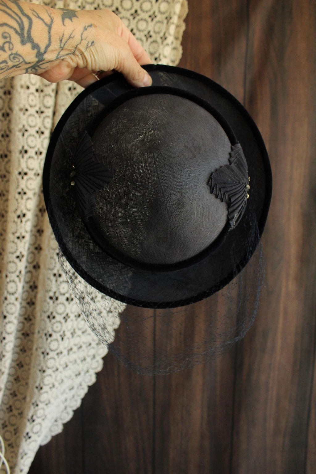 Vintage 1950 Navy Blue Woven Straw Tilt Hat with Veil