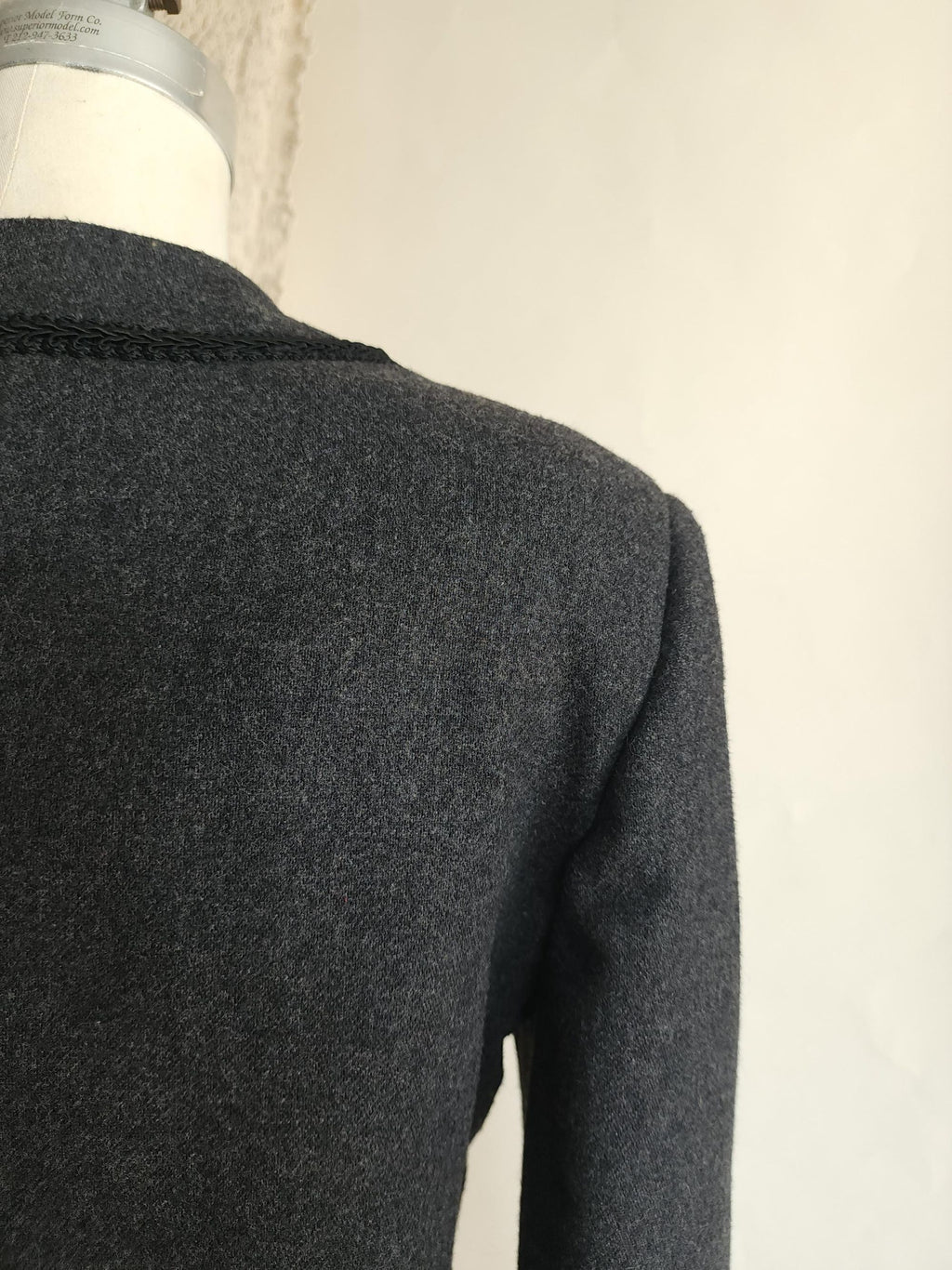 Vintage 1980s Russ Gray Wool Jacket with Shoulder Pads and Braided Trim