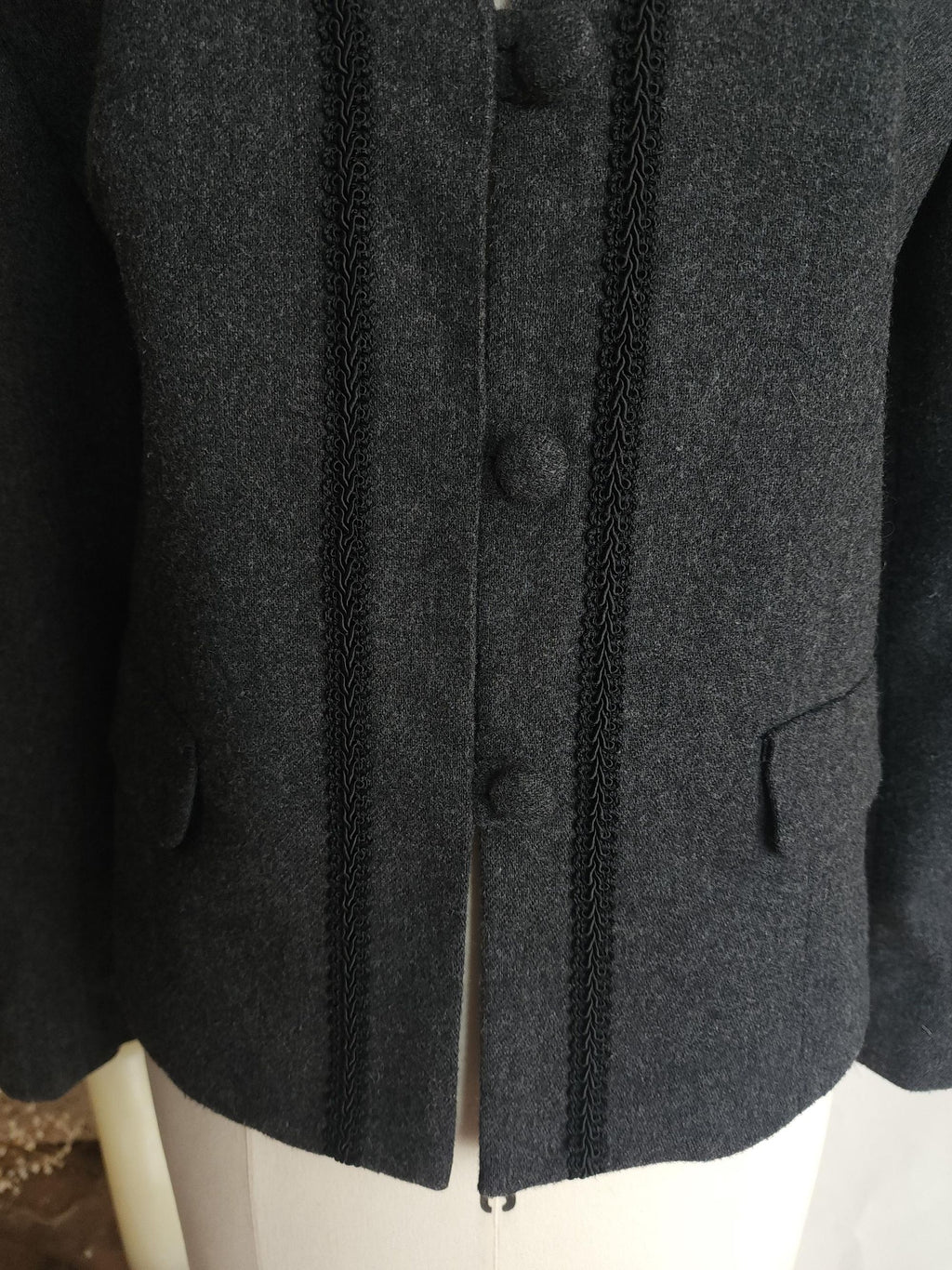 Vintage 1980s Russ Gray Wool Jacket with Shoulder Pads and Braided Trim