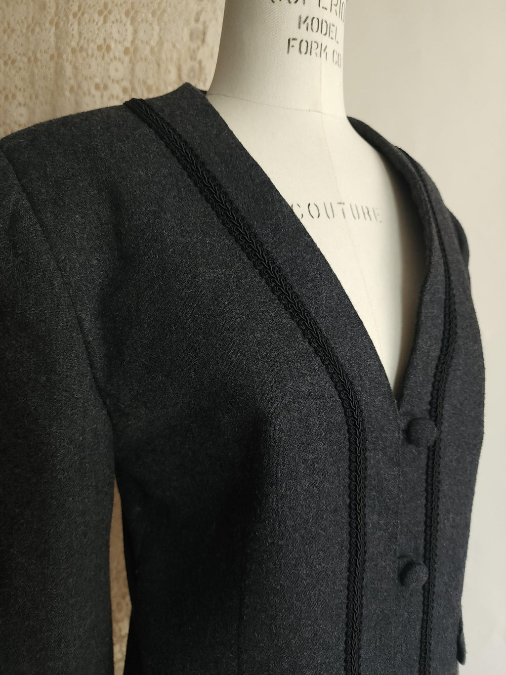 Vintage 1980s Russ Gray Wool Jacket with Shoulder Pads and Braided Trim