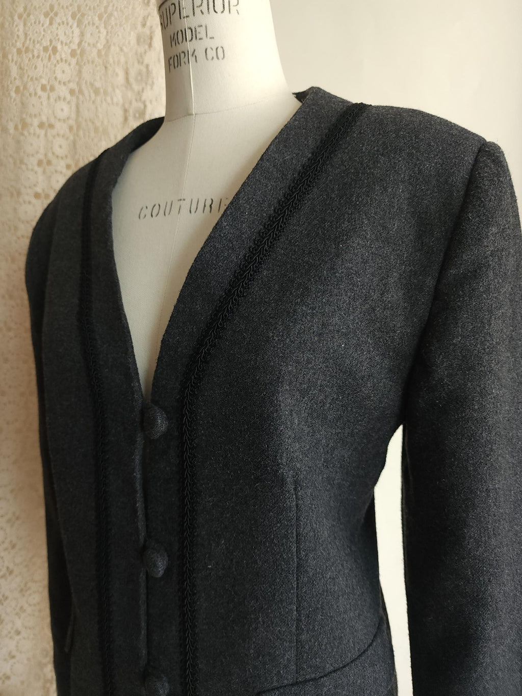 Vintage 1980s Russ Gray Wool Jacket with Shoulder Pads and Braided Trim