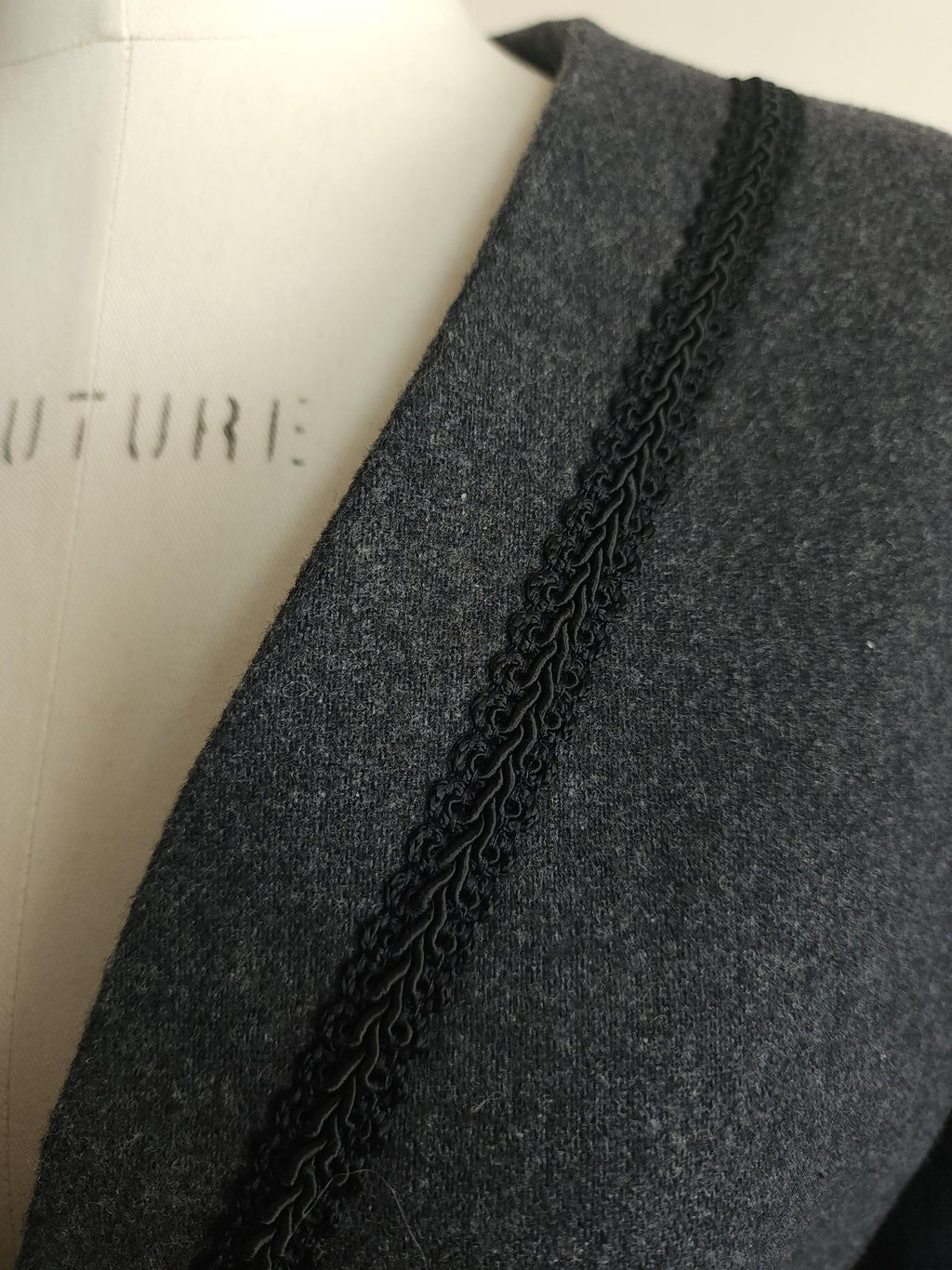 Vintage 1980s Russ Gray Wool Jacket with Shoulder Pads and Braided Trim