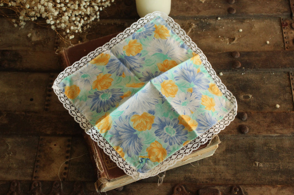 Vintage 1980s Floral Print Handkerchief