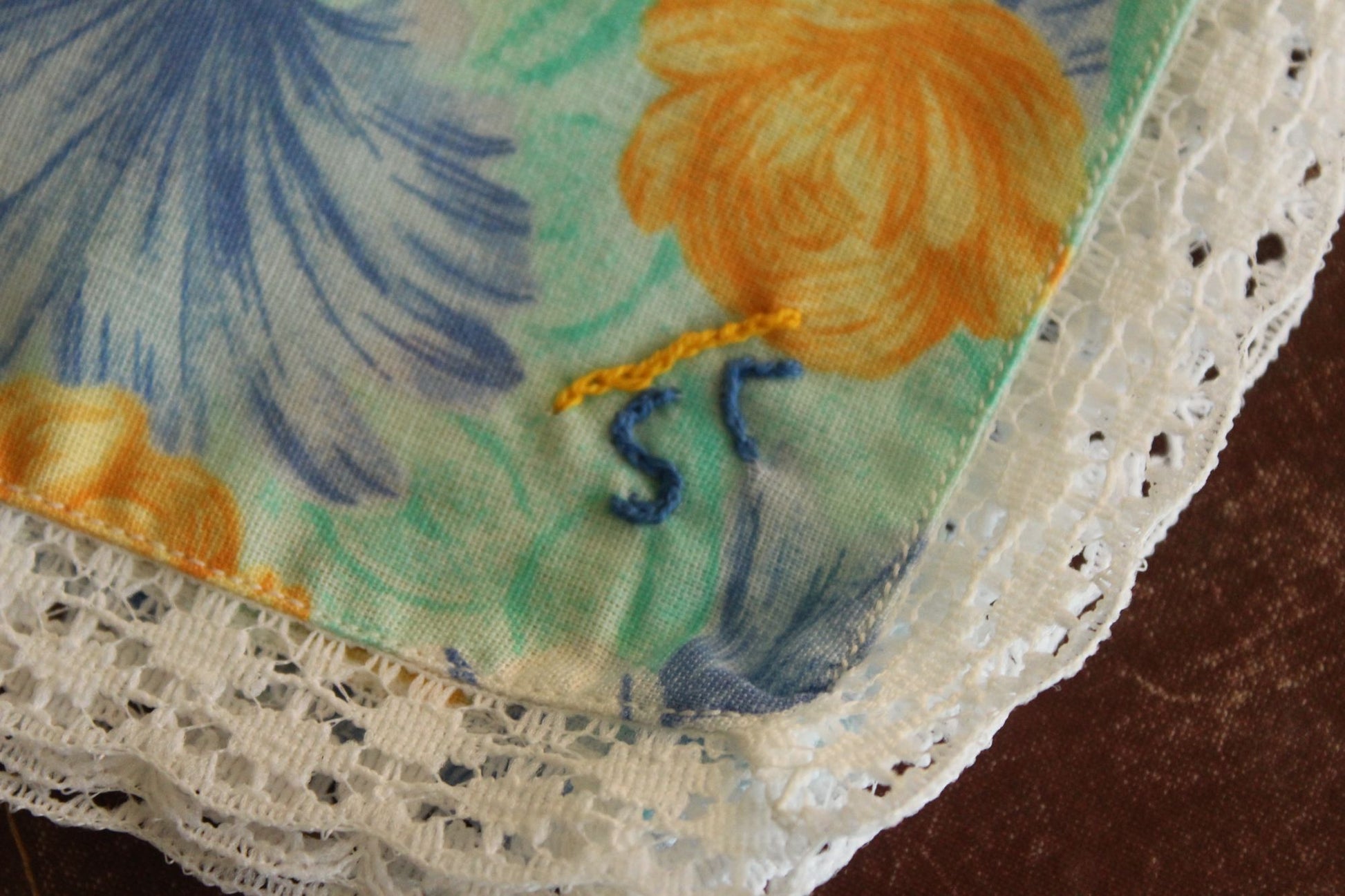 Vintage 1980s Floral Print Handkerchief