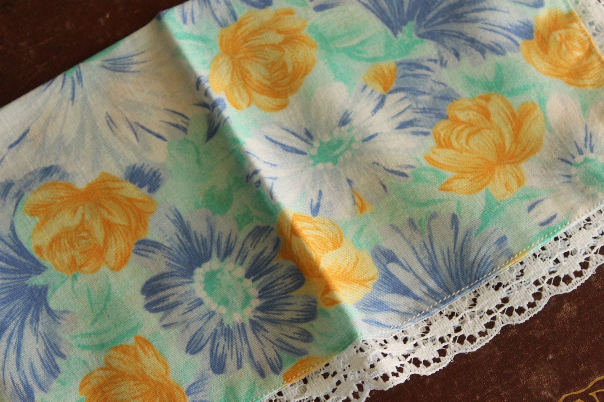 Vintage 1980s Floral Print Handkerchief