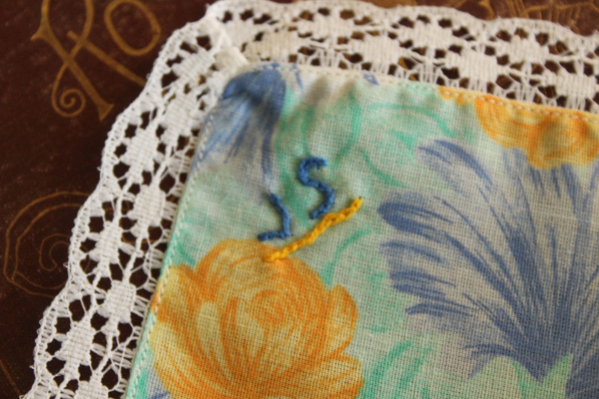Vintage 1980s Floral Print Handkerchief