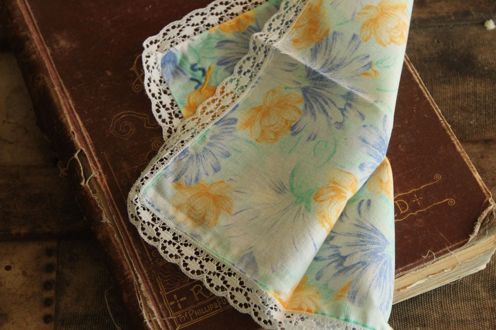 Vintage 1980s Floral Print Handkerchief