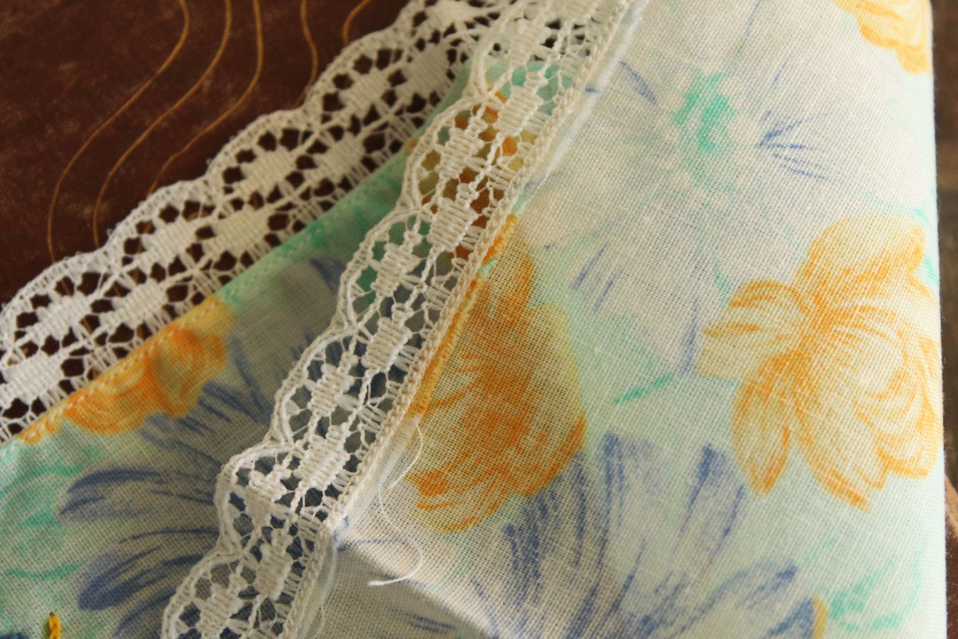 Vintage 1980s Floral Print Handkerchief