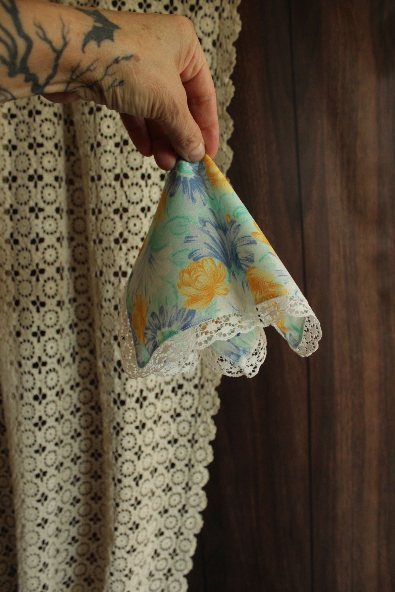 Vintage 1980s Floral Print Handkerchief