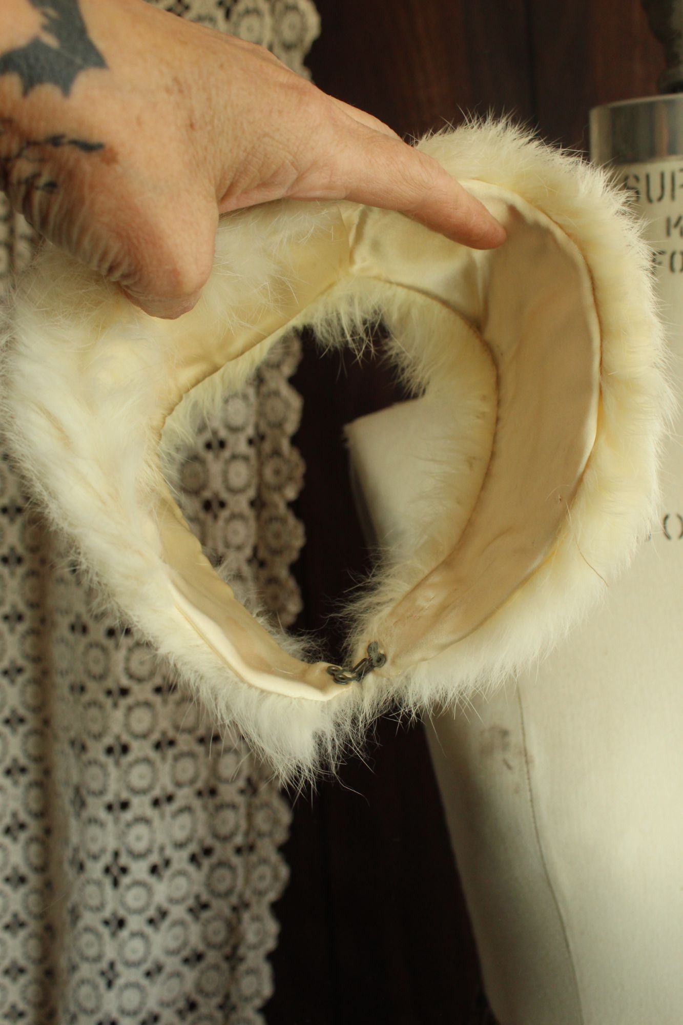 Vintage 1950s White Fur Detachable Blouse or Dress Collar