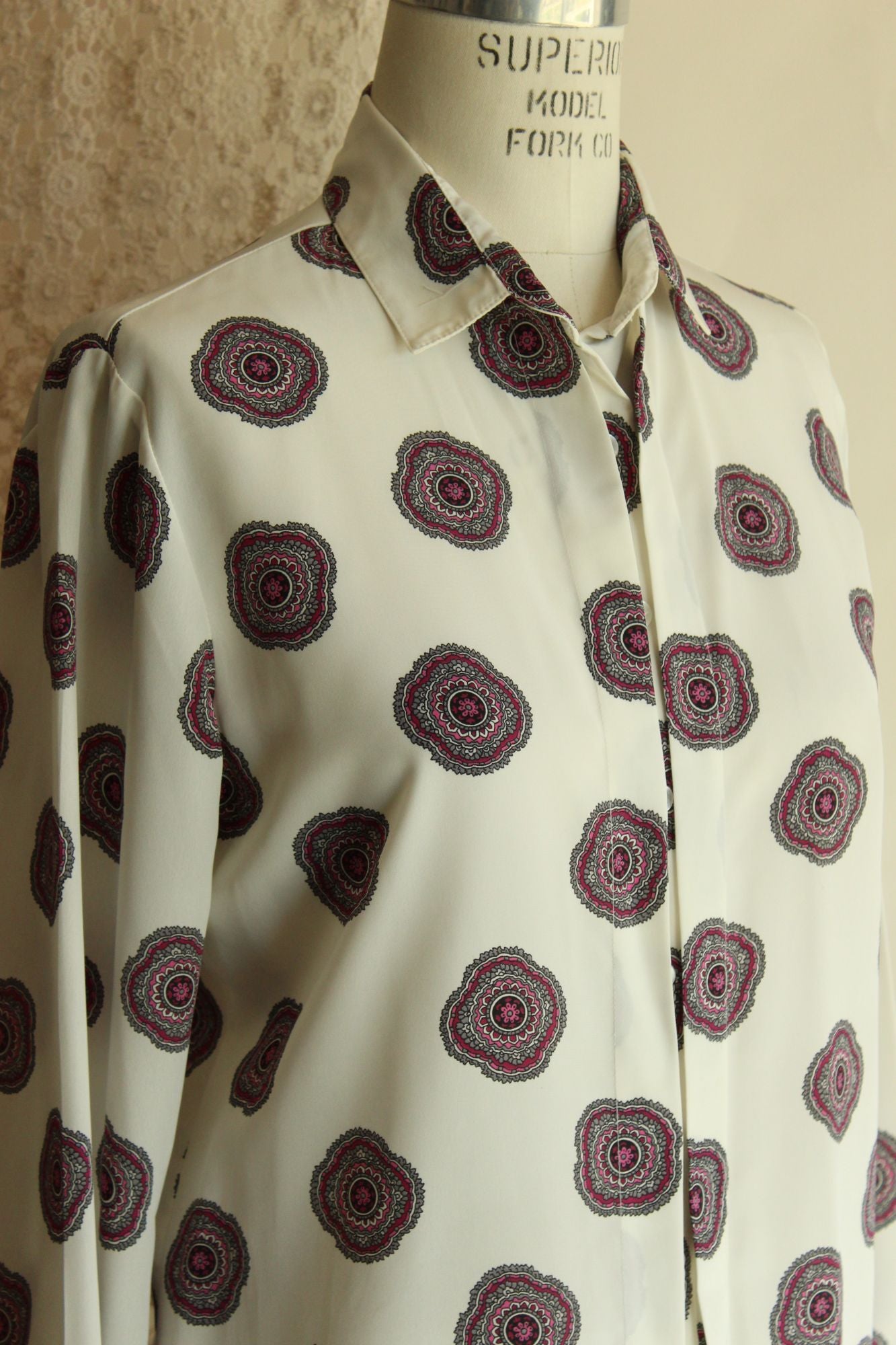 Vintage 1980s 1990s White and Purple Mandala Type Blouse