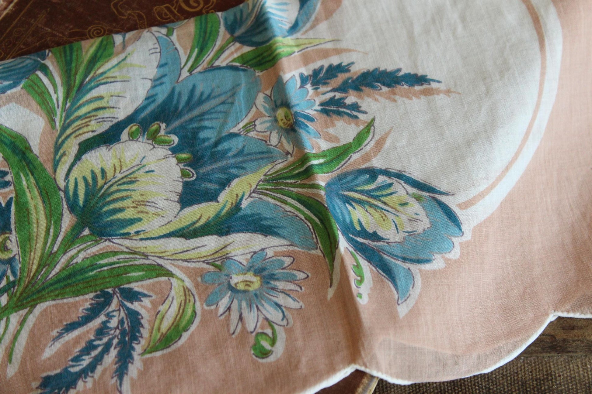 Vintage 1950s Blue Tulip Flower Print Cotton Hankie