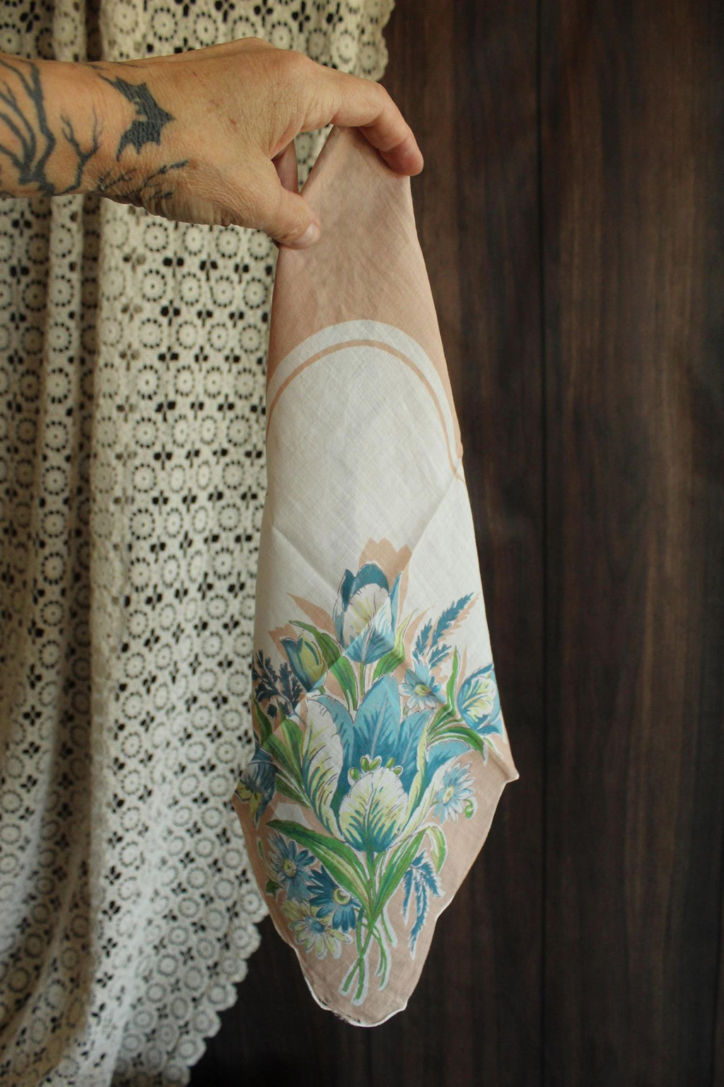 Vintage 1950s Blue Tulip Flower Print Cotton Hankie